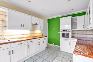 Photo 33- click for photo gallery